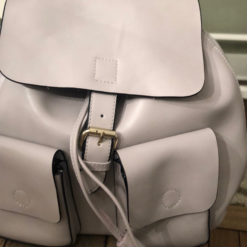 Beautiful Backpack ! ❤️ - Picture 2 of 6